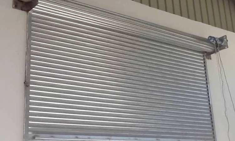 Rolling Door Aluminium, Sumber: pintulipatrolling.com