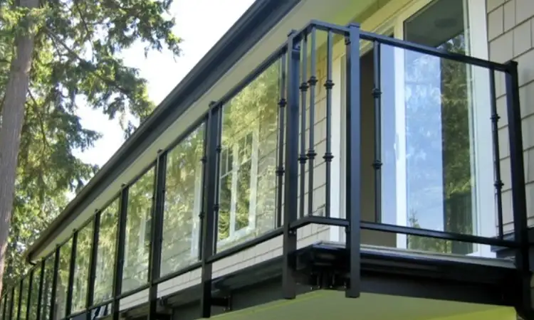Pagar balkon besi kaca, Sumber: hzcdn.com