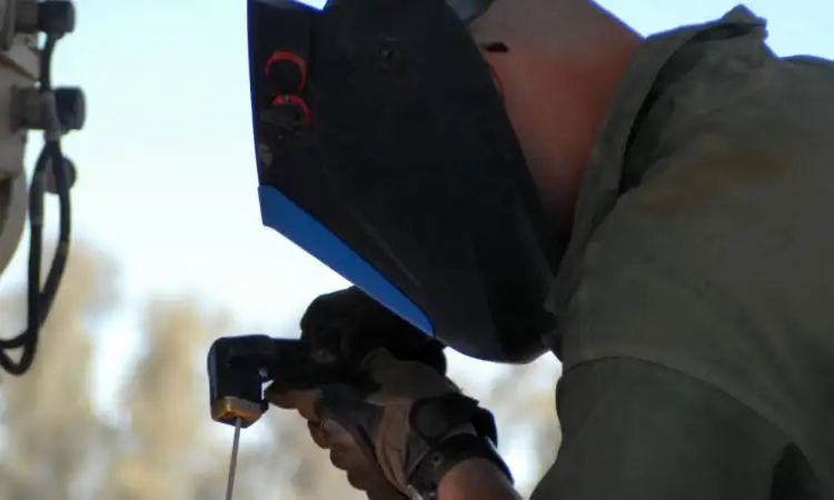 Alat pelindung diri, Sumber: cloudfront.net