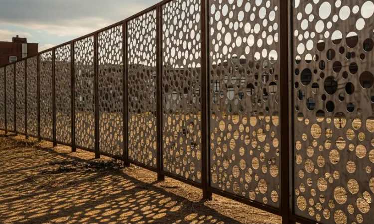 Panel Perforated, Sumber: smsperkasa.com