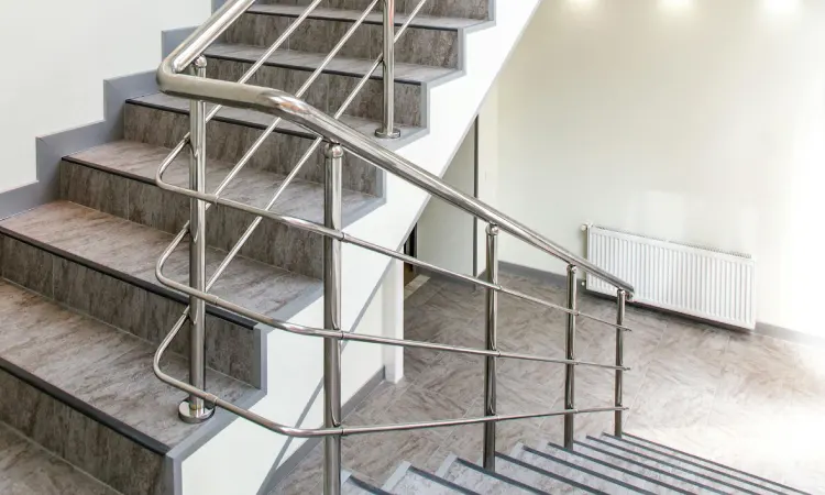 Railing stainless steel, Sumber: pexels.com