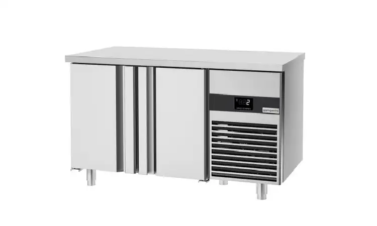 Meja chiller ditempatkan di sudut, Sumber: made-in-china.com