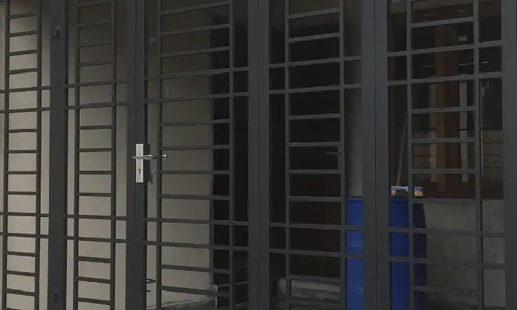 Pintu lipat model garis, Sumber: instagram.com