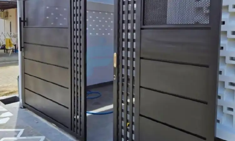 Pintu teralis plat polos, Sumber: shopee.co.id