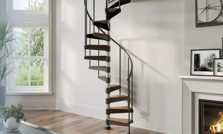 Tangga putar minimalis, Sumber: rumah123.com