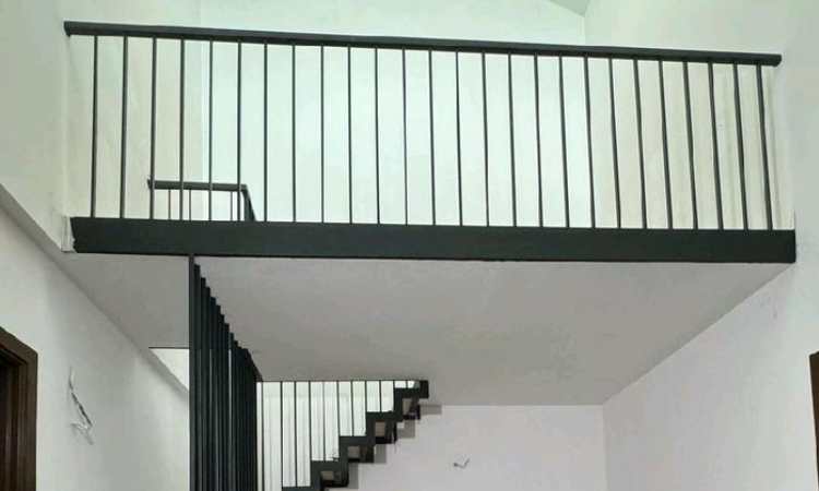 Mezzanine besi hollow, Sumber: ibyteimg.com
