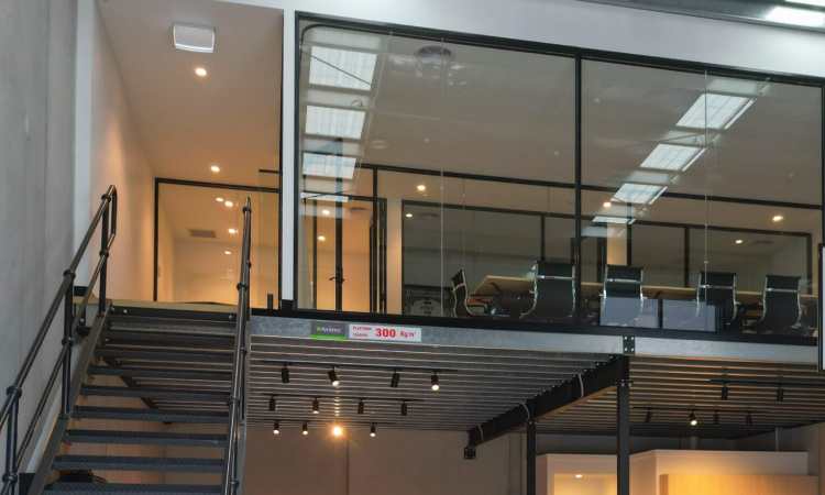 Mezzanine full kaca, Sumber: dynamicws.com.au