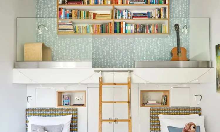 Ruang baca di atas kamar tidur, Sumber: dekoruma.com